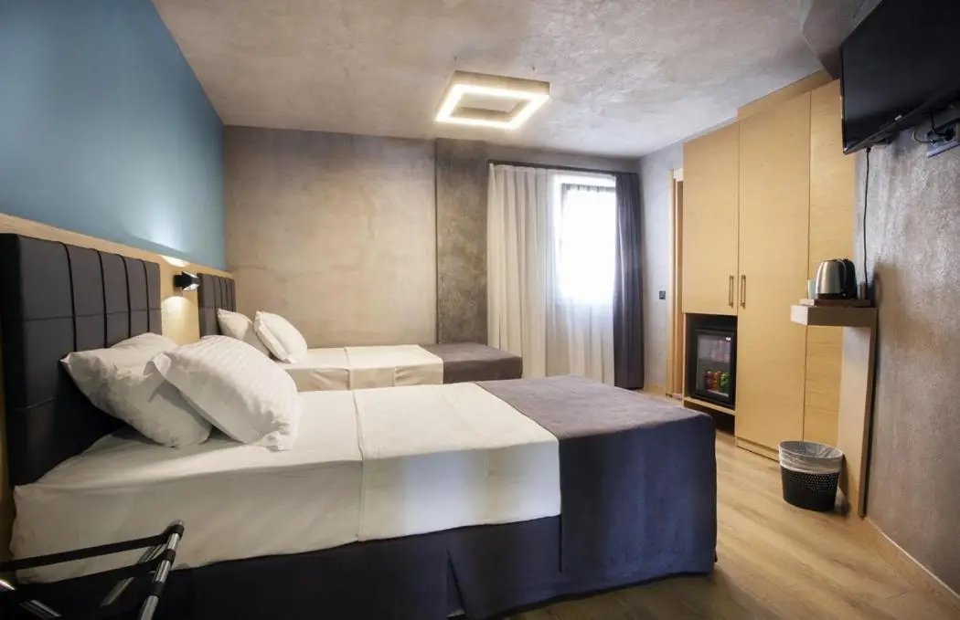Red Stone Hotel