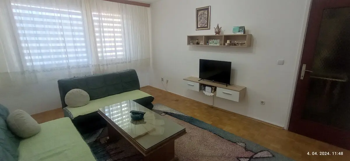 Apartment Dobrinja 2 center near the airport.