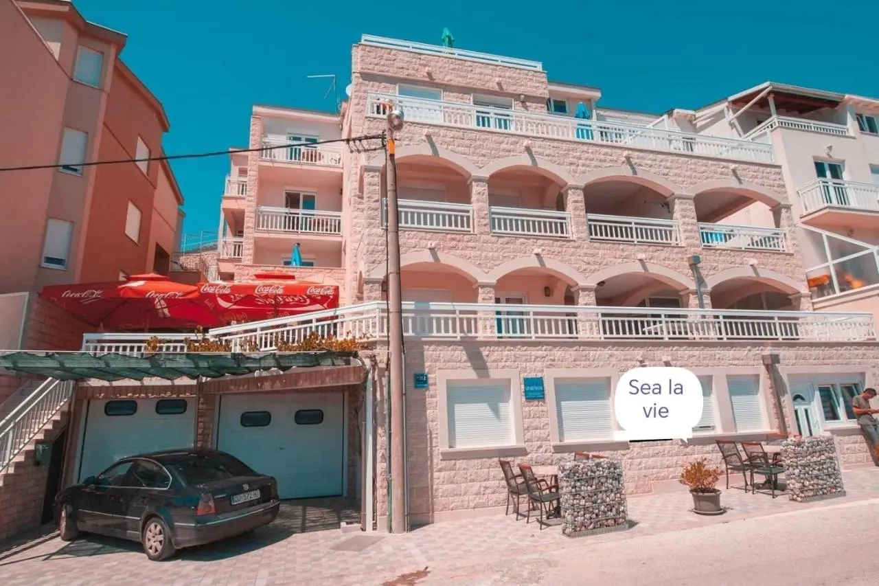 Villa Raguž sa Privatnom plažom i Garažom