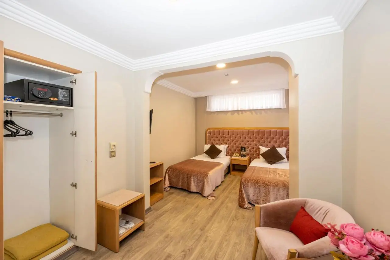 Grand Anka Hotel