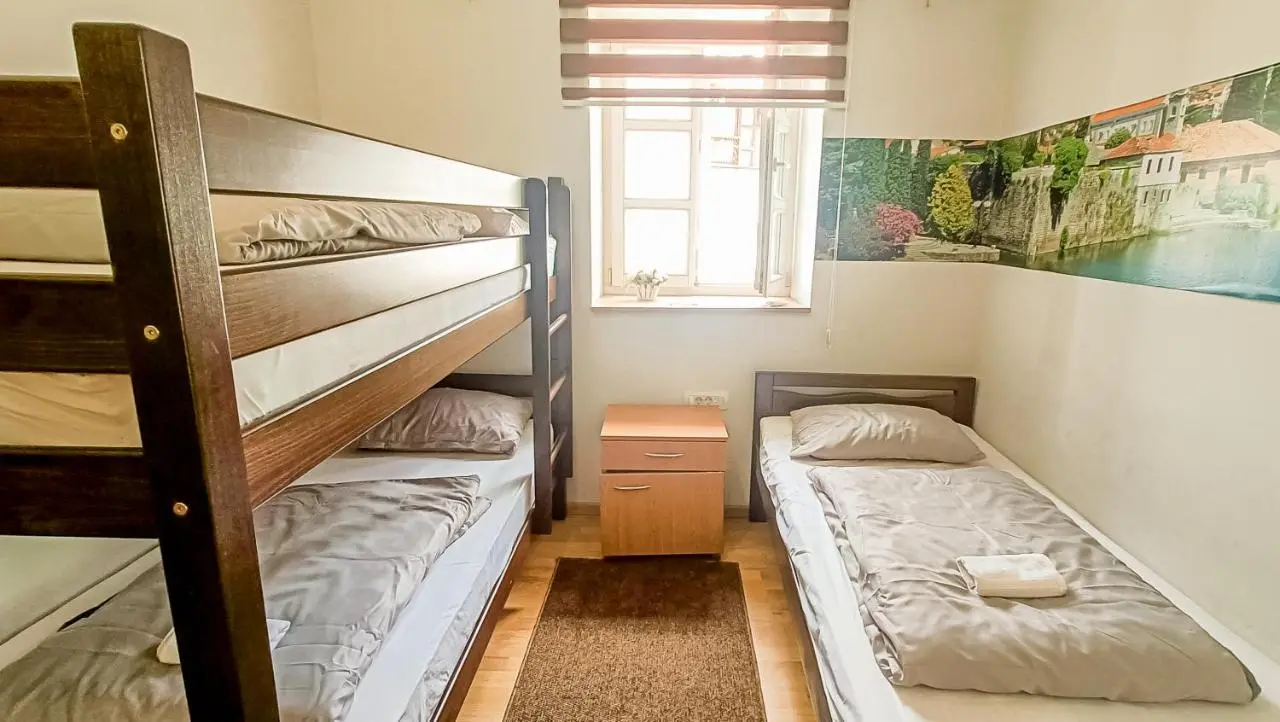 Bascarsija Guesthouse - Private Bath, TV & AirCon