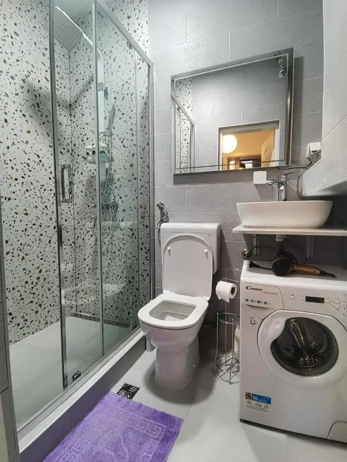 KIZZ Apartment