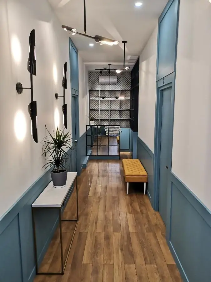3 Rooms Hotel