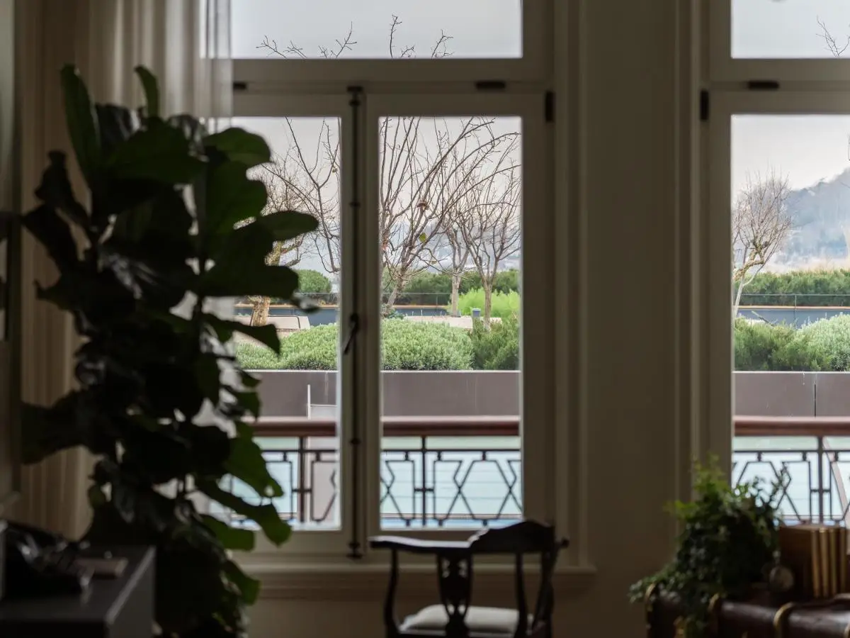 Hovagimyan Hotel and Suites