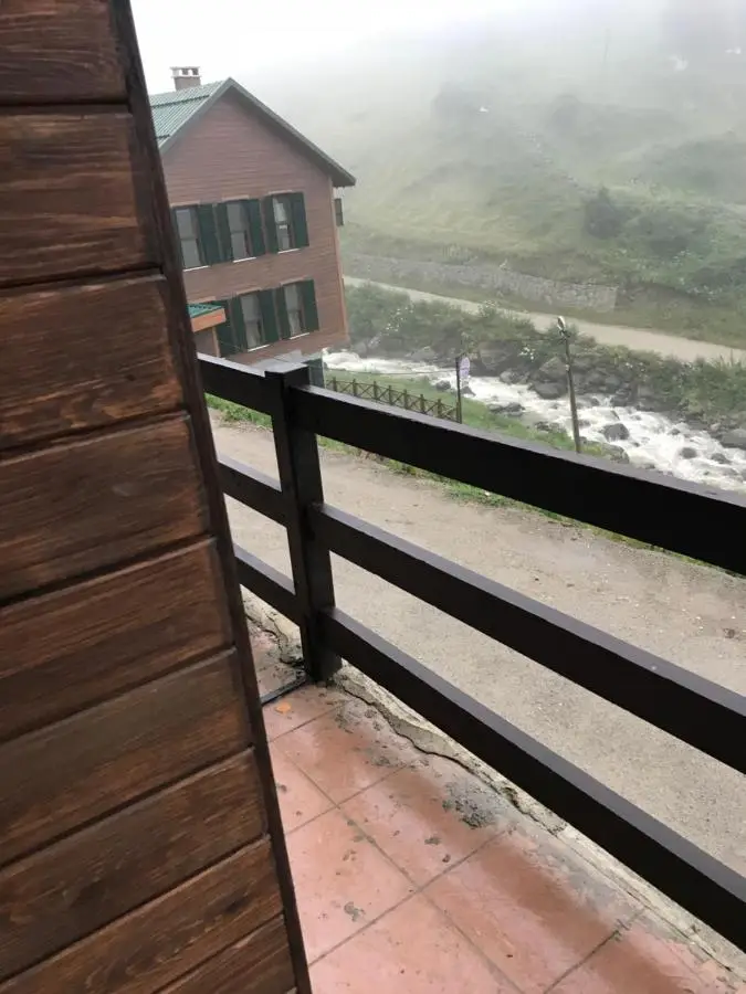 Uzungöl Ensar Dağ Evi