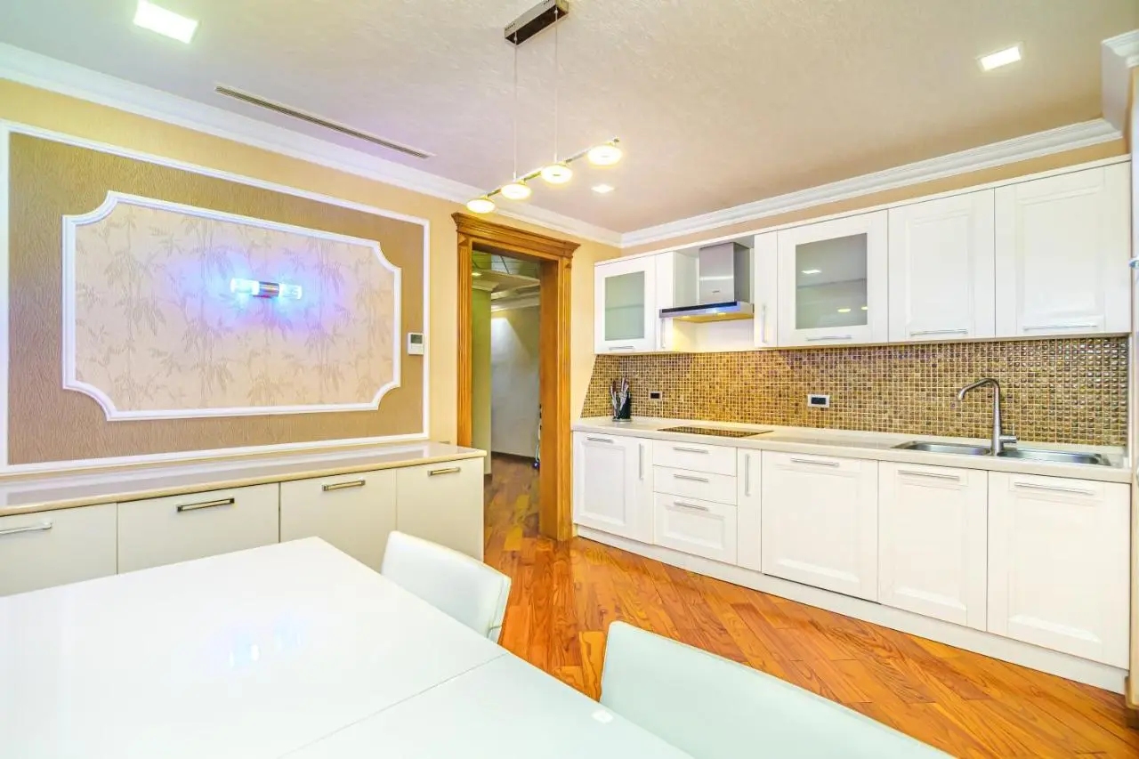 4 Bedroom Luxury Apartment on BAKU
