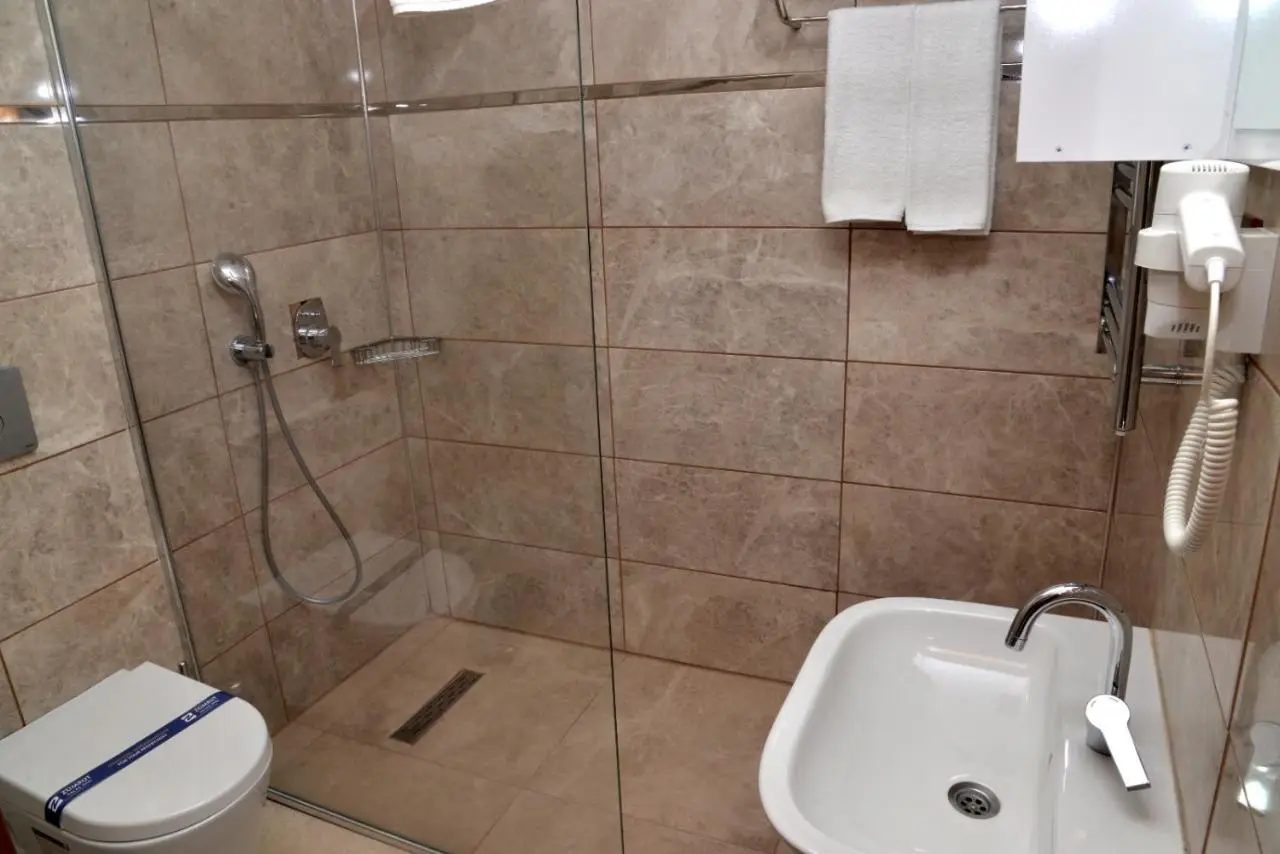 Zümrüt Palas Otel