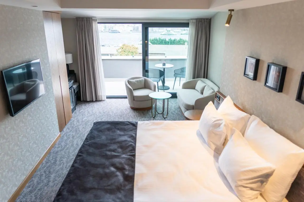 MEG HOTEL