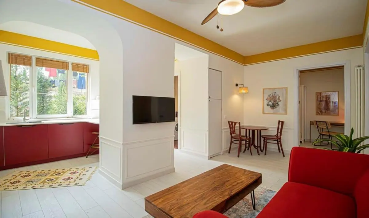 Masterfully Designed Apartment -By Wehost