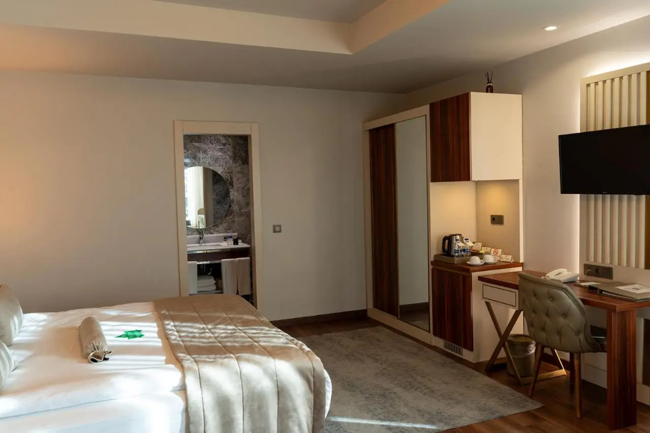 Golden Royal Hotel & SPA