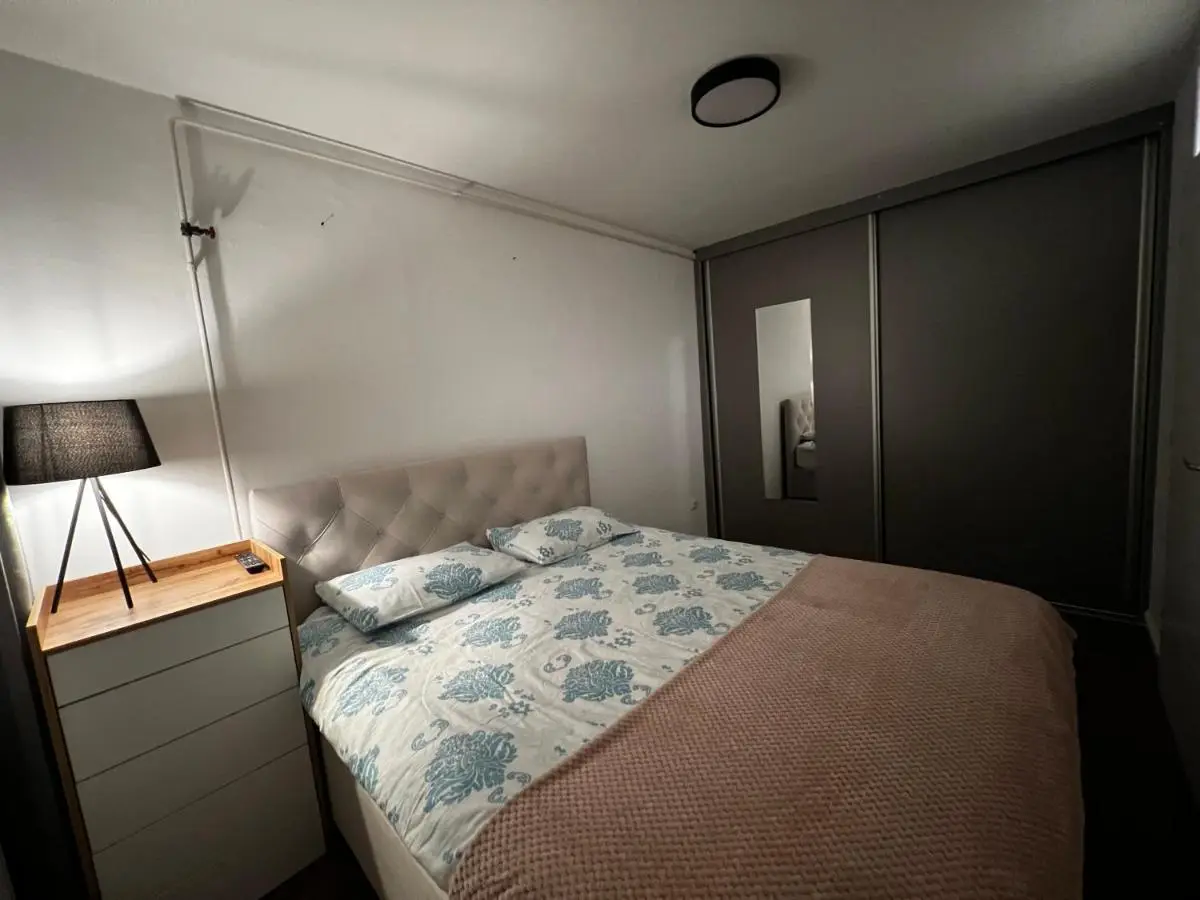 Lux Apartment Gusinjac