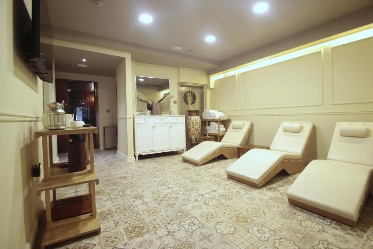 Villa Paradiso Hotel & Spa