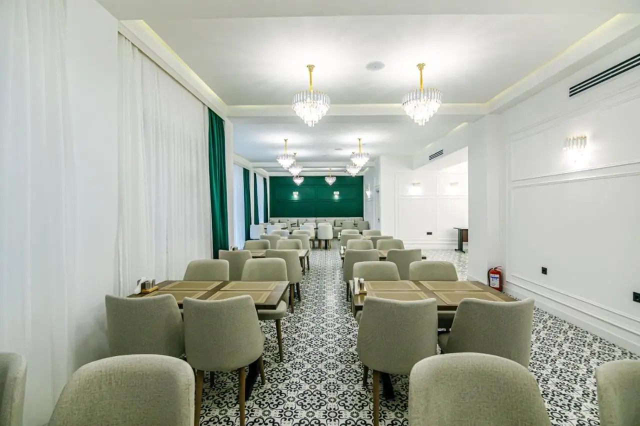 GREEN PARK HOTEl
