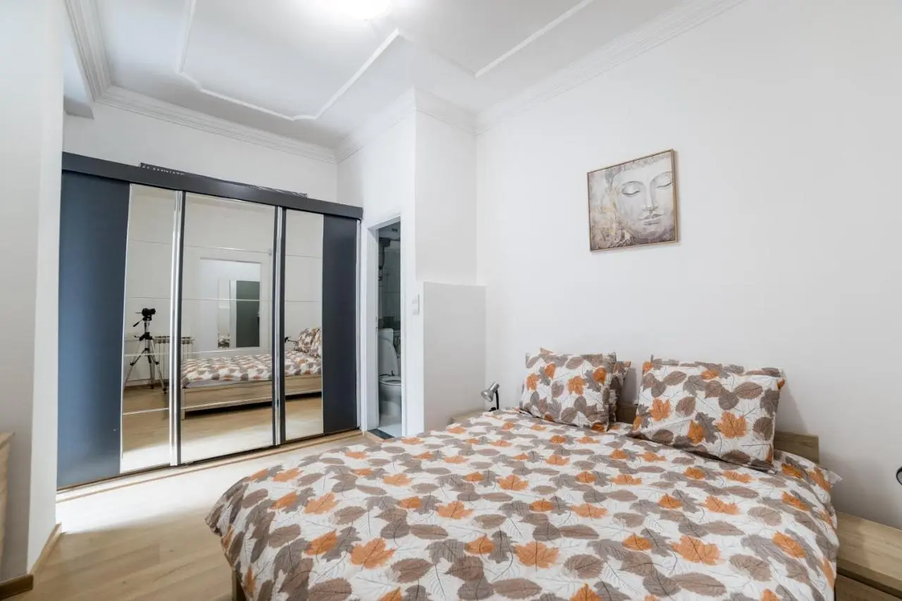 Urban Santiq City Center 3-bedroom apartment with balcony