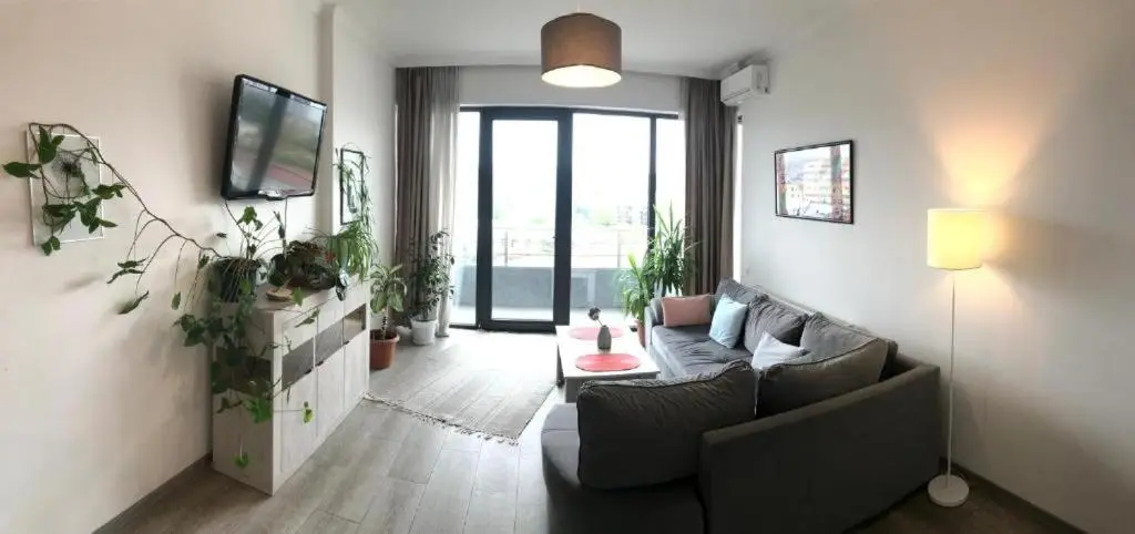 Ameri Plaza Green Apartments