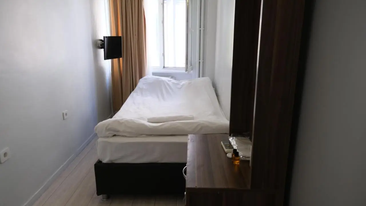 Simon Hotel