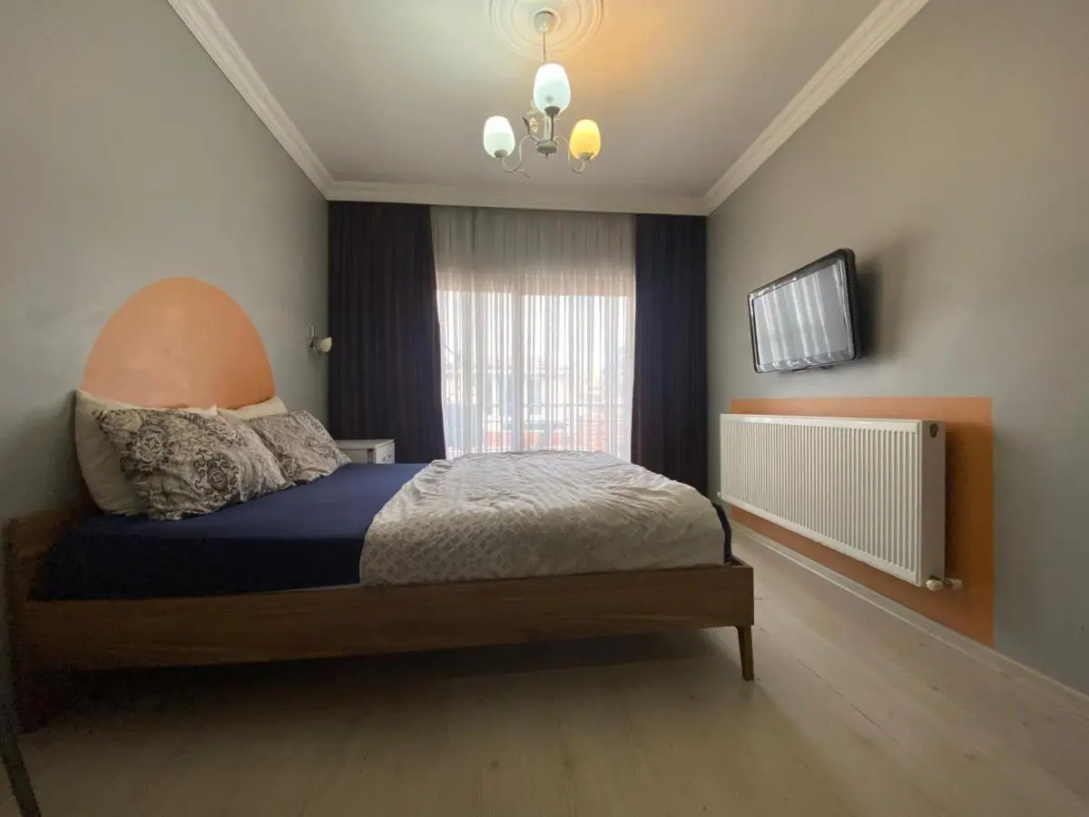 Omar Suite 360