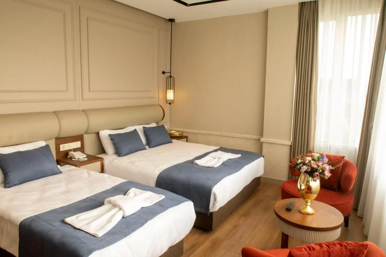 Martinenz Hotel Old City