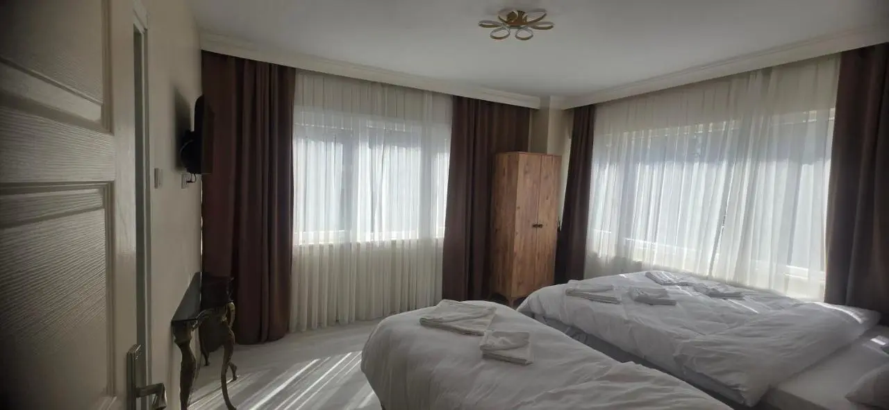 Blue Amedist Hotel