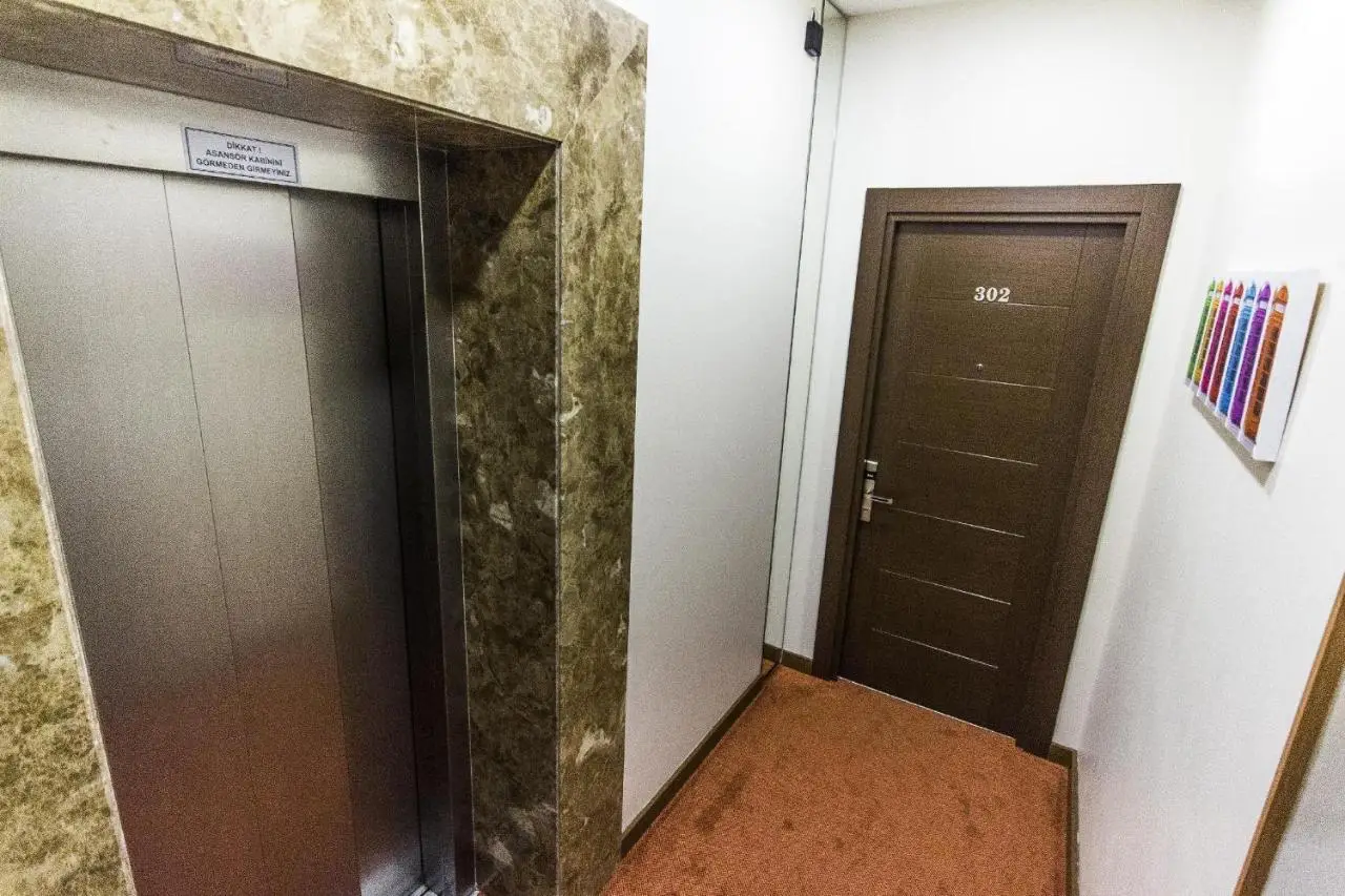 La Pazza Suites