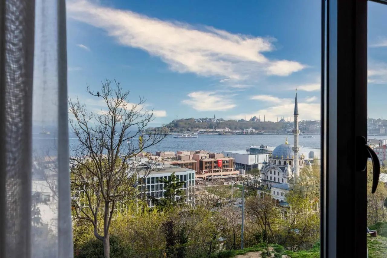 Monnas Bosphorus