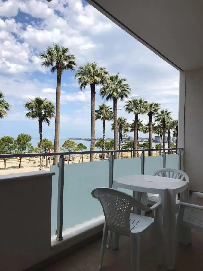 Sea Front Apartment Beach House
