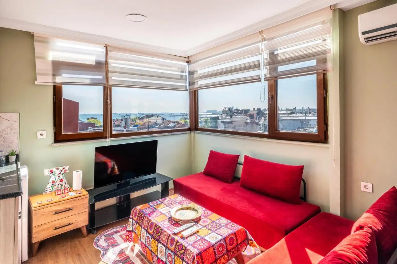 AYKA APART SUiTES OLD CITY