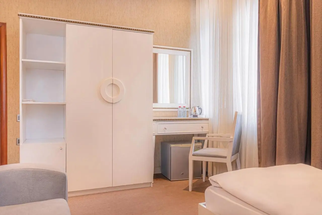 Maestro Hotel