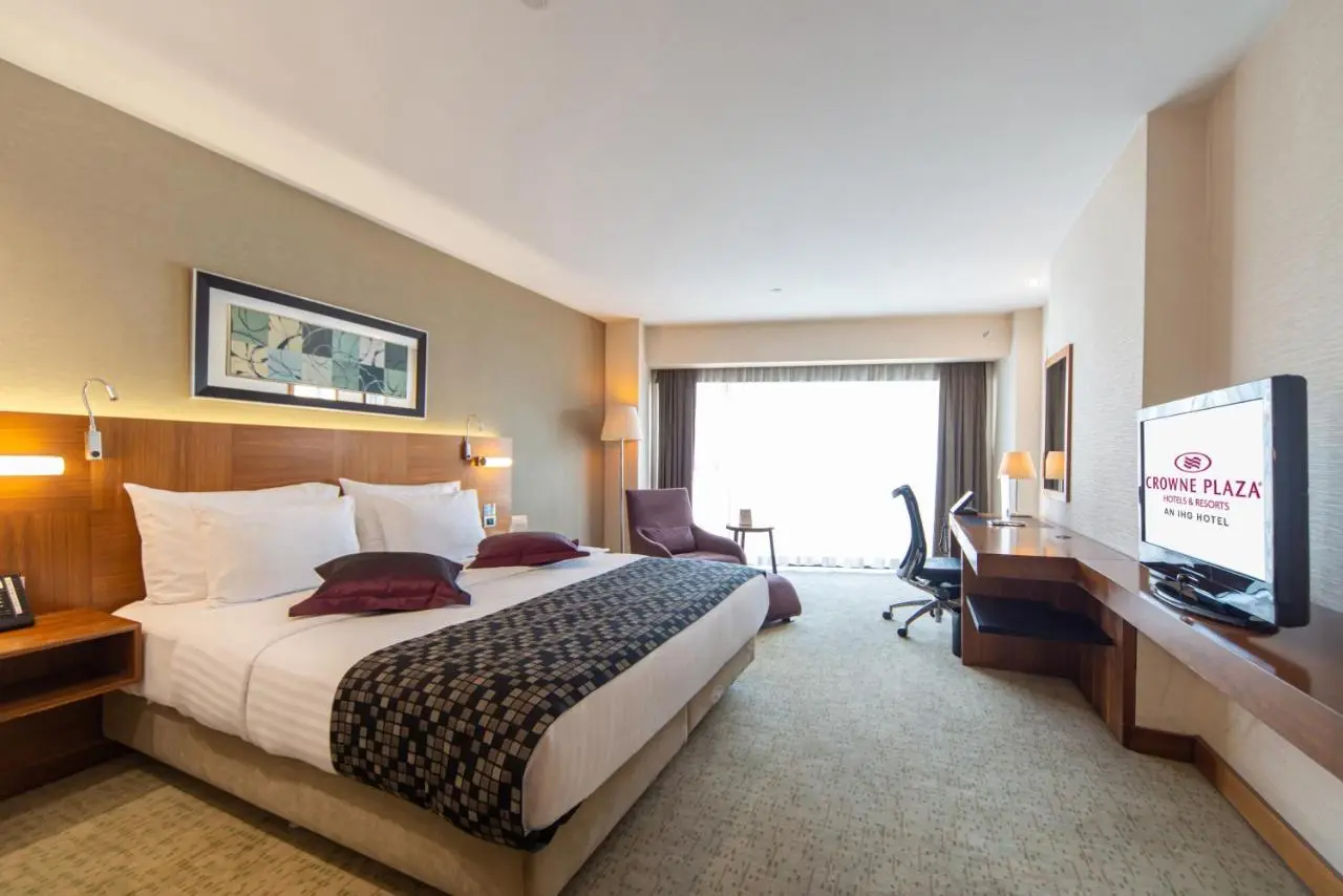 Crowne Plaza Istanbul Harbiye by IHG