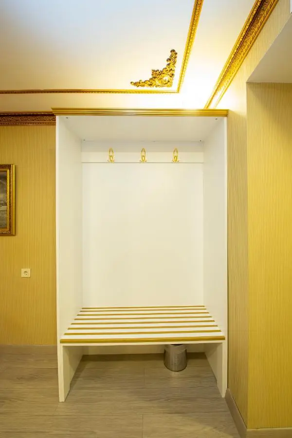 Empire Suite Hotel