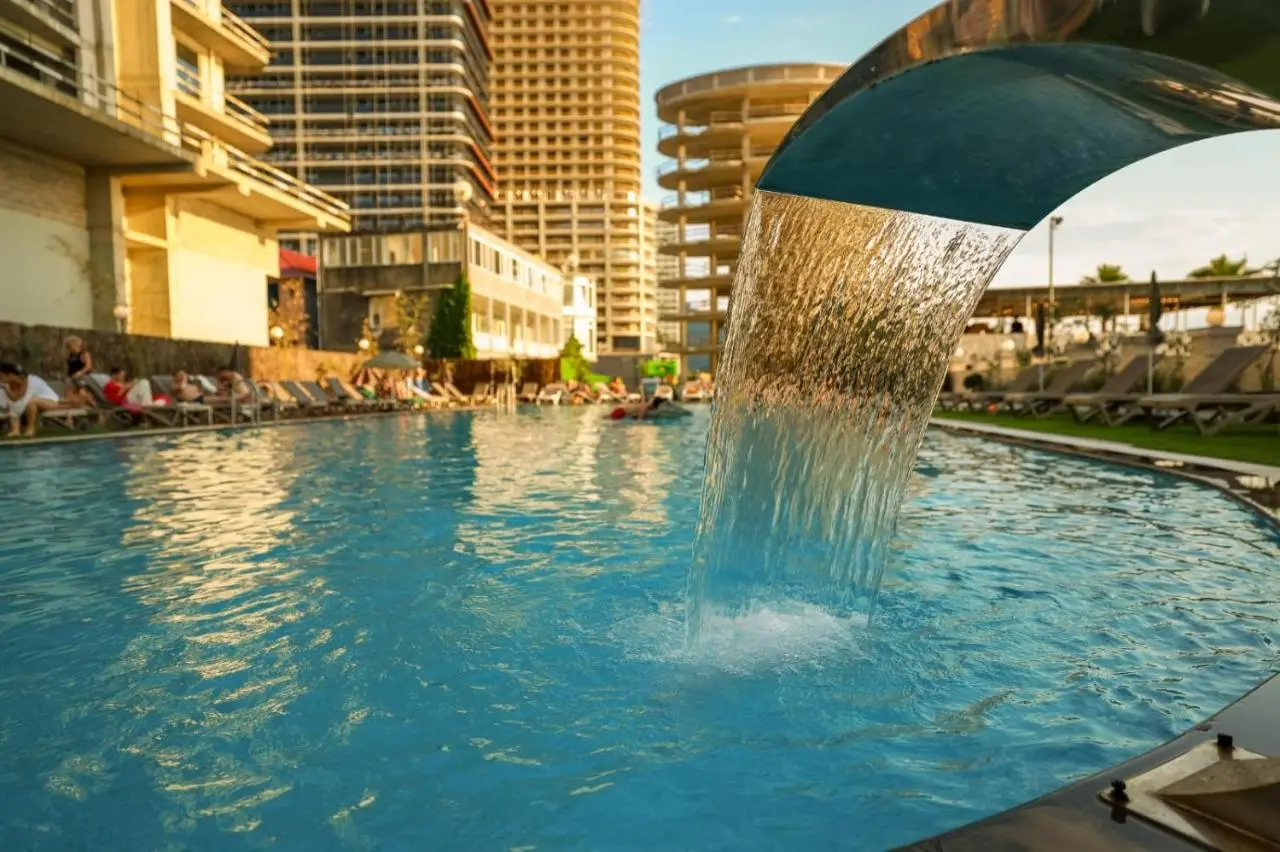 Green Side Apart Hotel Official
