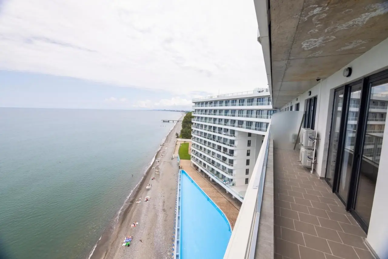 Bamboo Beach Apartments