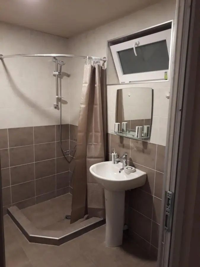 2 bedroom apartment in Chugureti