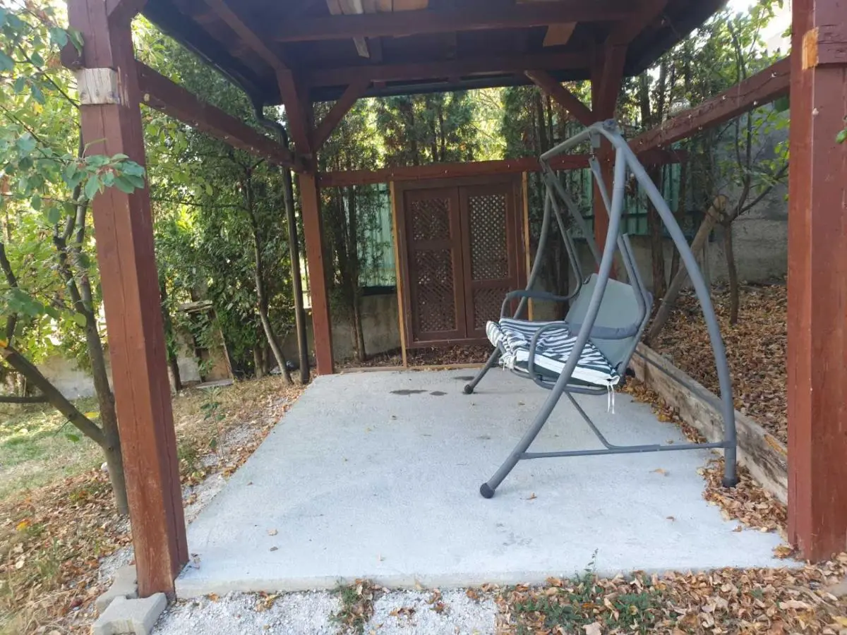 Grand AC Residence with Garden & Parking