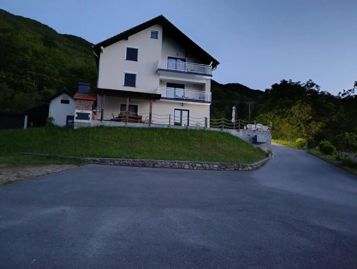 Oaza mira - Apartment with Lake View & Private Pool