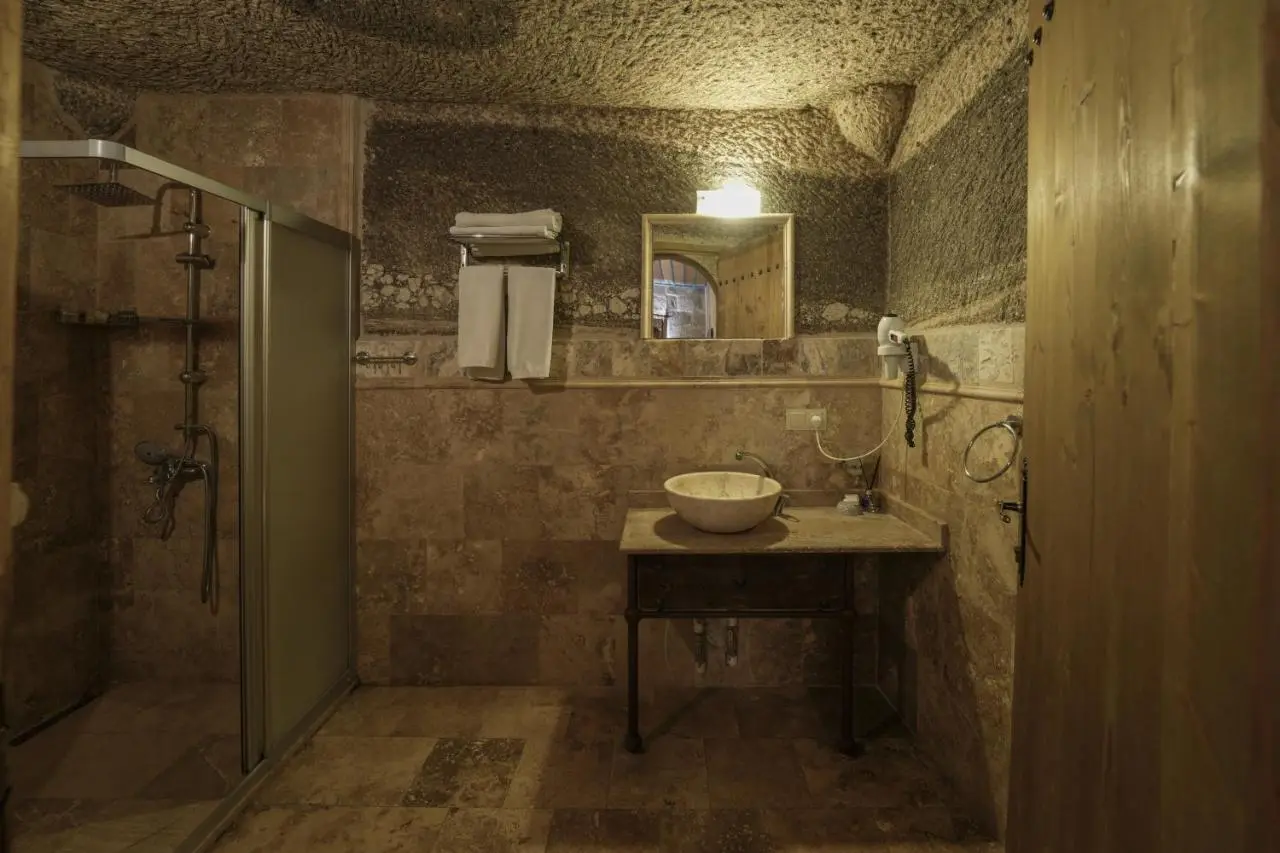 Tekkaya Cave Hotel