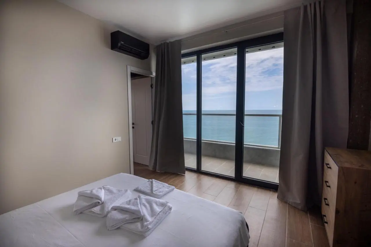 Bamboo Beach Apartments