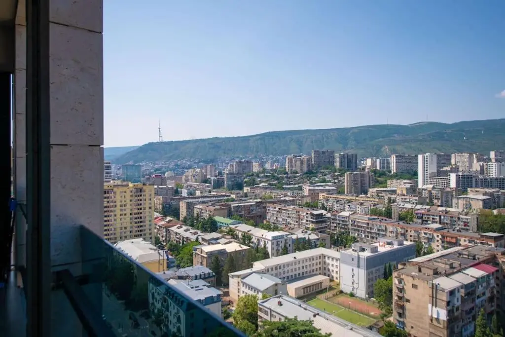 ProRealty -2BR apartment with fantastic view to city
