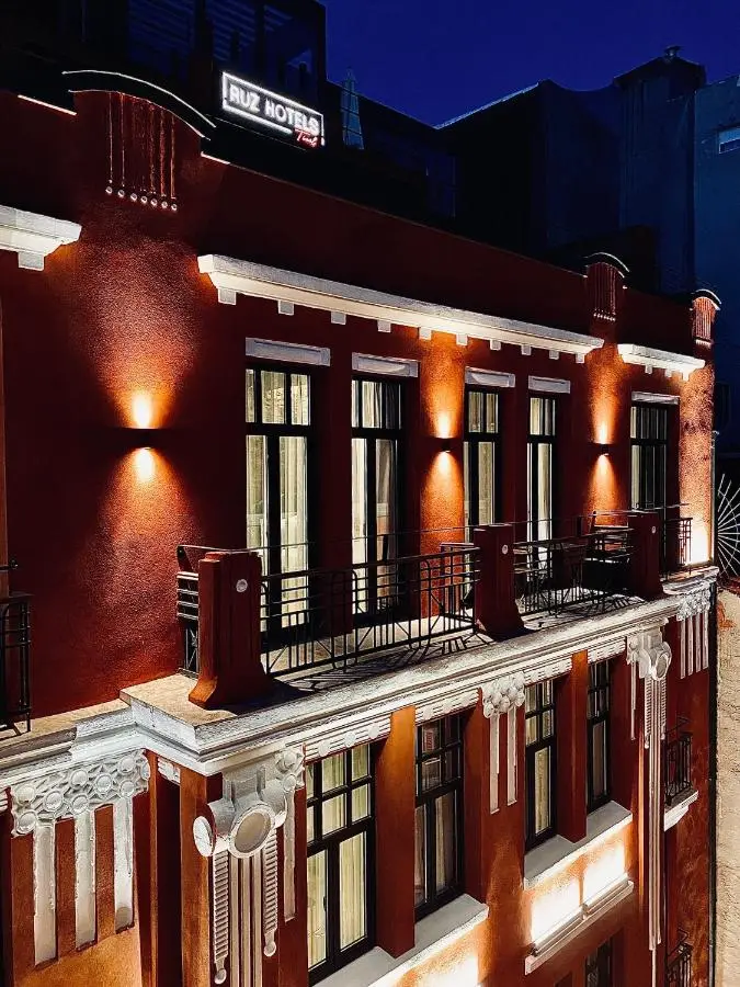 RUZ Hotels