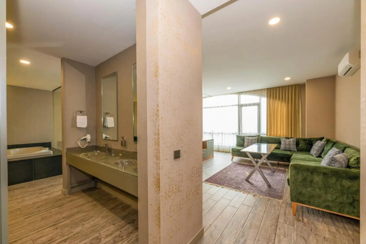 Agora Suites