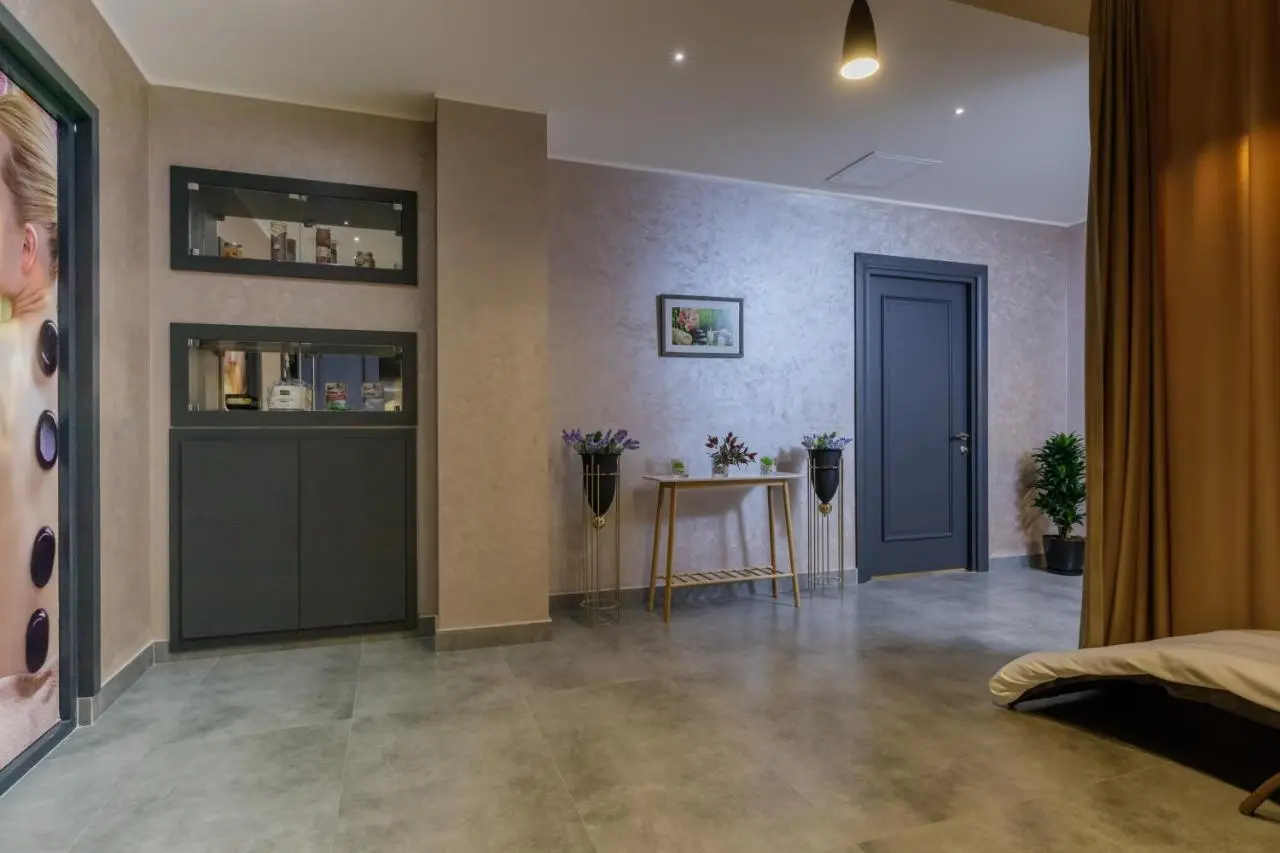 Premium Park Hotel
