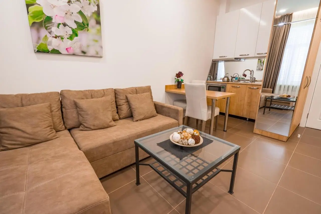 Luxury Apartments on Central Avenue