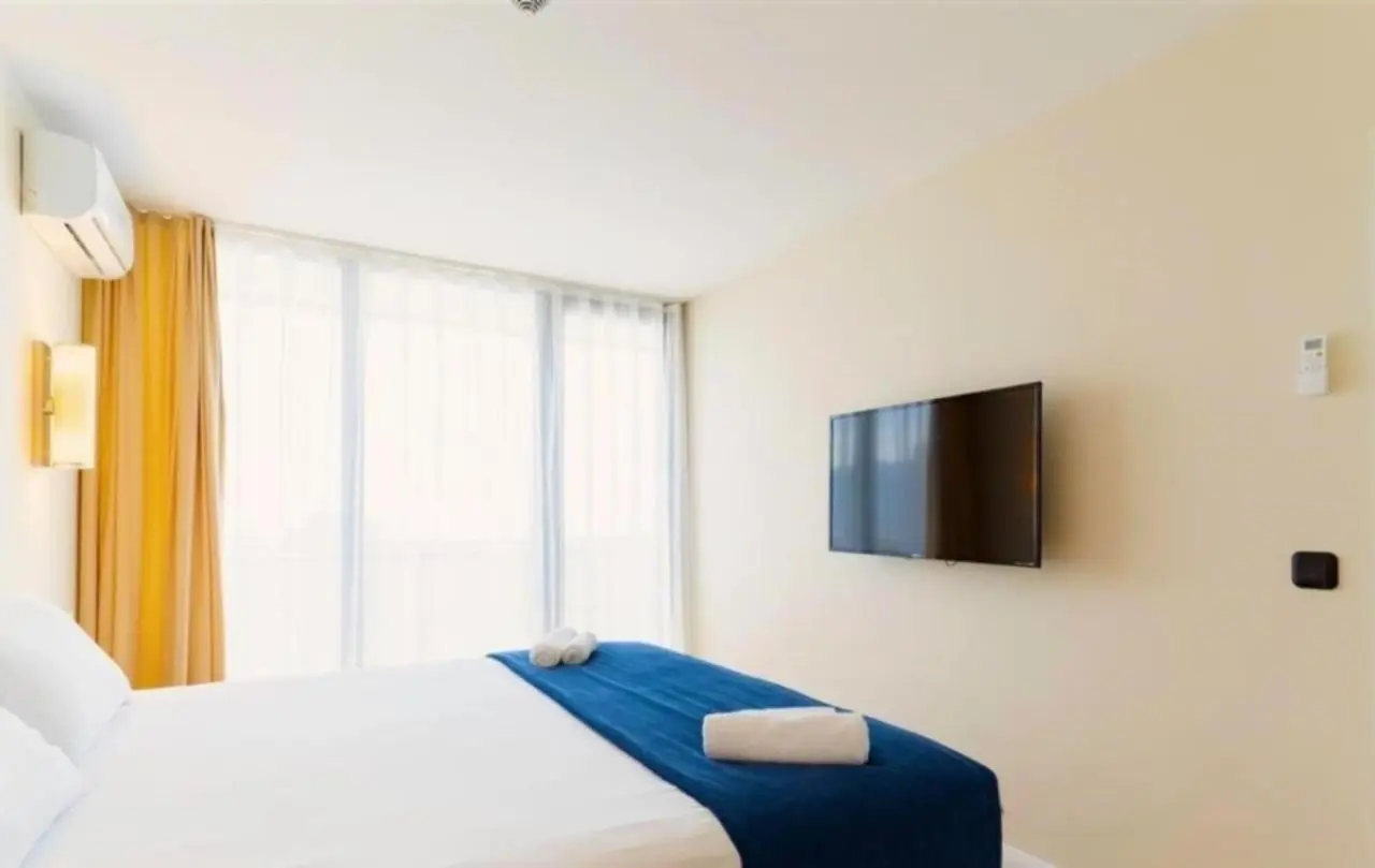 VIP Premium Class Hotel with Sea View R