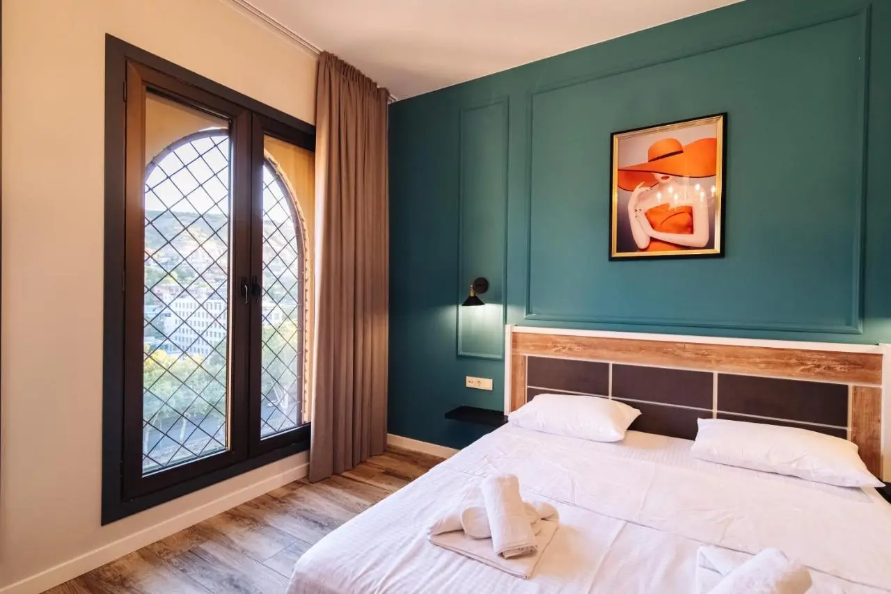 Wine Rock Hotel