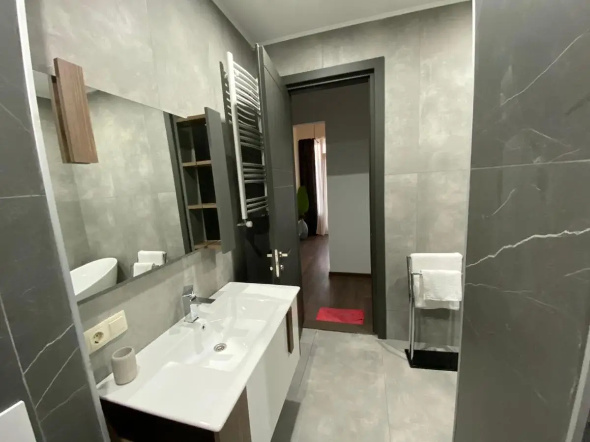 APARTMENT SIXTEEN