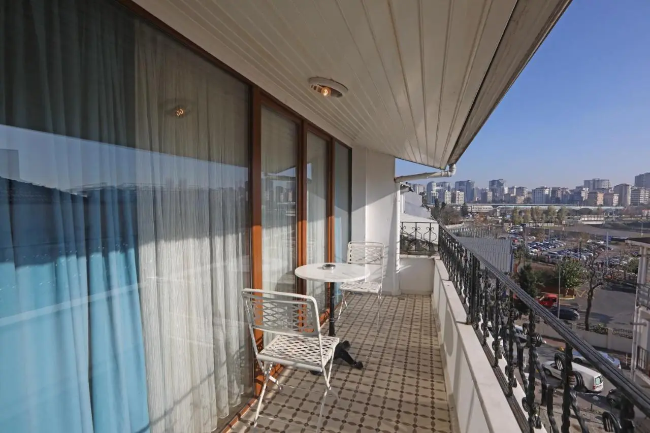 Mezzo Hotel