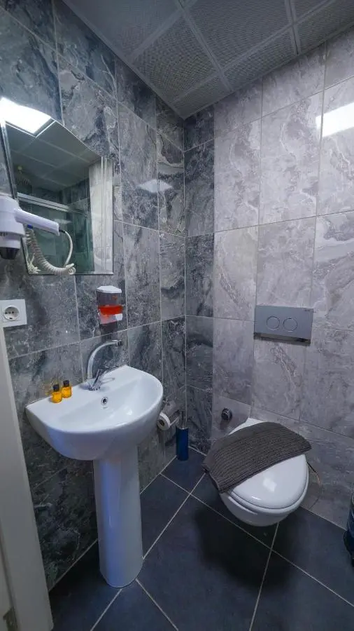Luka Suit Hotel