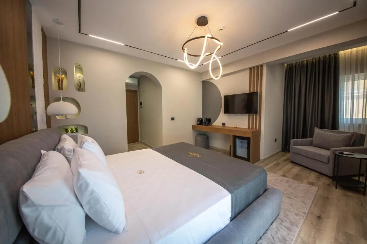 Noam Luxury Hotel