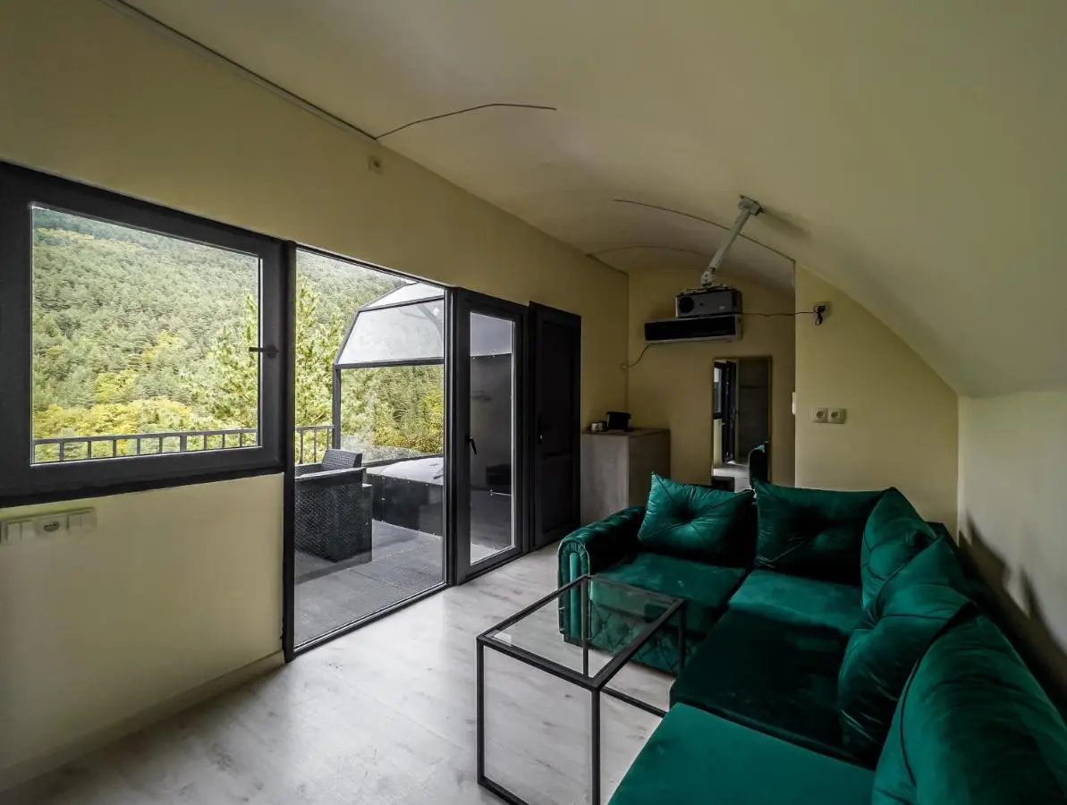 Glamping Georgia Krikhi