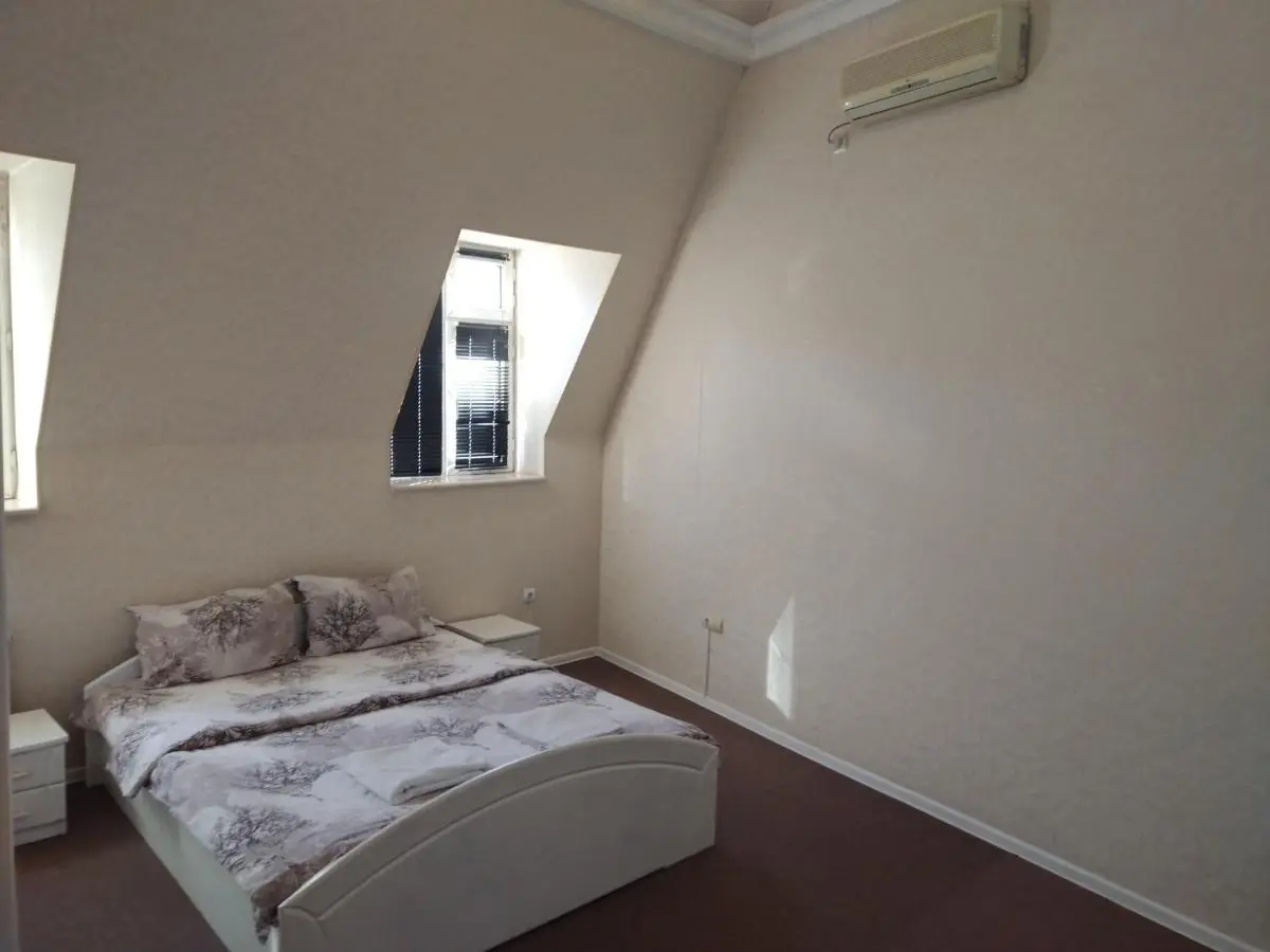 3-bedroom apartment on Nizami street